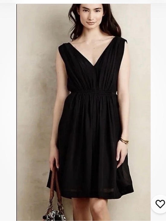 HD in Paris Dresses & Skirts - HD in Paris Black V-Neck Sleeveless  Dress size 4 Adjustable waist w side ties